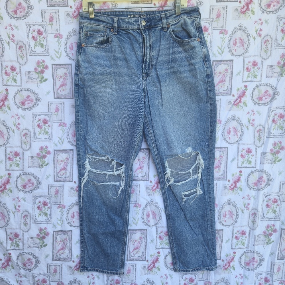 American Eagle Women's Mom Jeans Size 12 Short Distressed Blue Ripped High-Rise